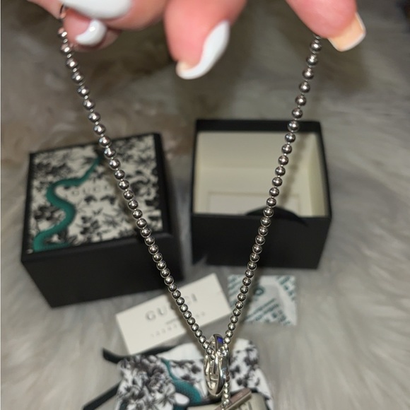Beautiful Brand New with Tags Gucci Necklace- toggle. It's like a choker. - Picture 5 of 12